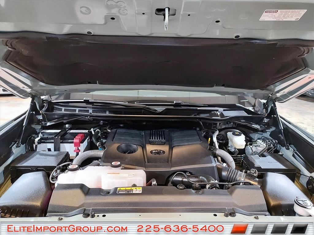 Toyota Tundra 4WD SR5 CrewMax 5.5' Bed (Natl) 2024