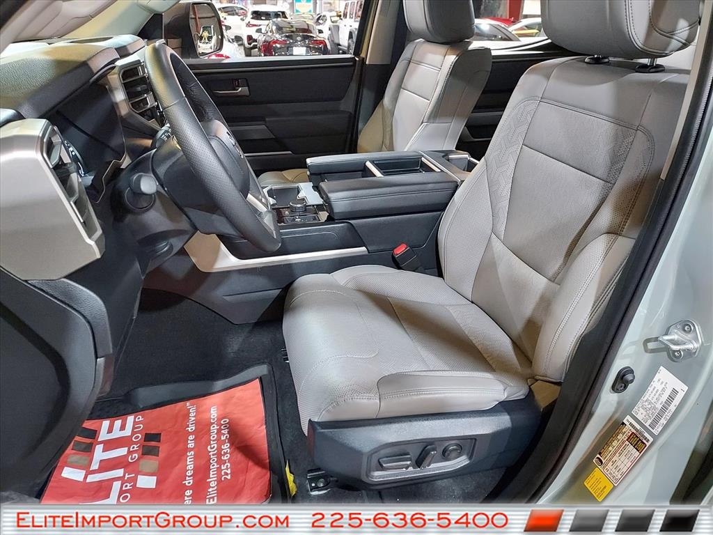 Toyota Tundra 4WD SR5 CrewMax 5.5' Bed (Natl) 2024