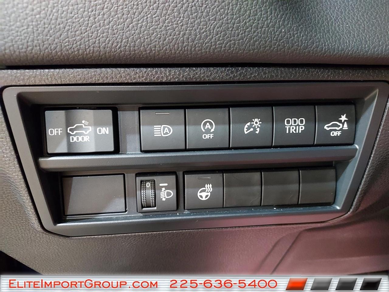 Toyota Tundra 4WD Platinum CrewMax 5.5' Bed (Natl) 2024