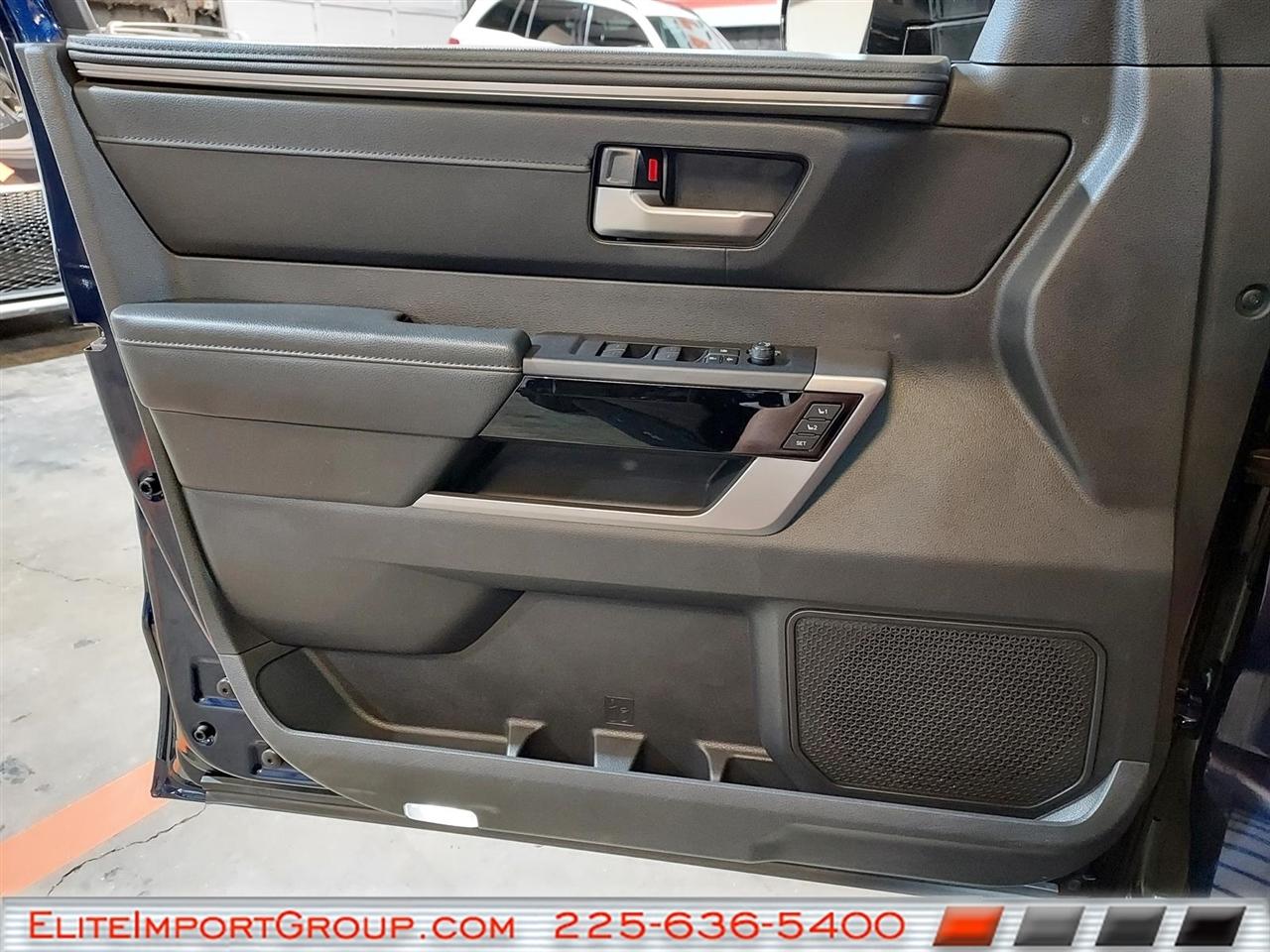 Toyota Tundra 4WD Platinum CrewMax 5.5' Bed (Natl) 2024