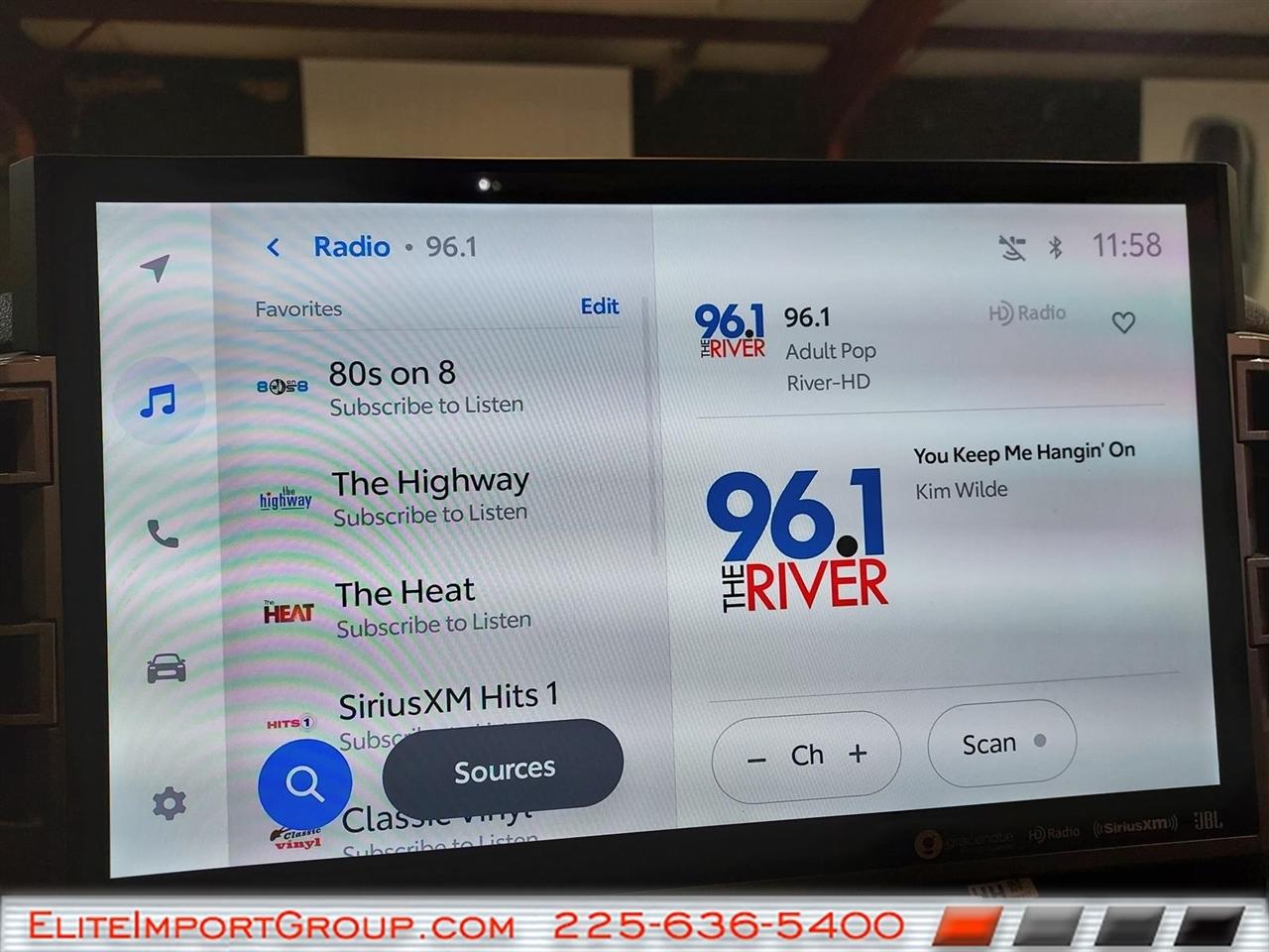 Toyota Tundra 4WD Platinum CrewMax 5.5' Bed (Natl) 2024