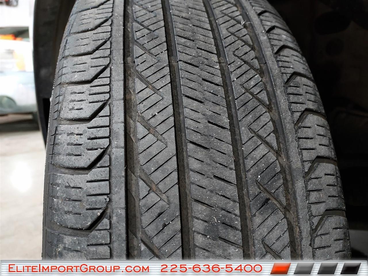 BMW X1 xDrive28i Sports Activity Vehicle 2025