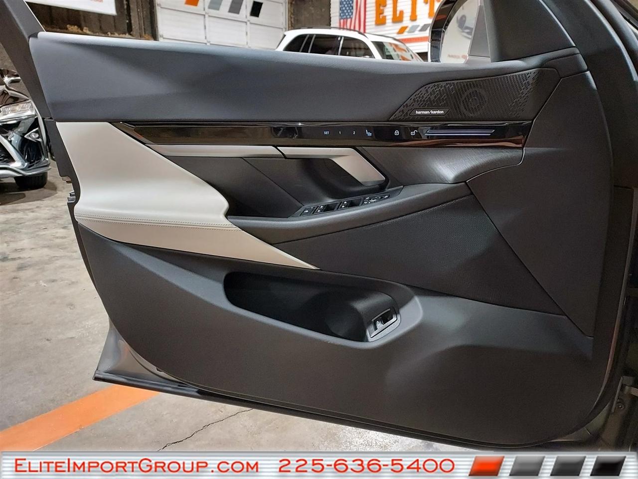 BMW 5 Series 530i Sedan 2025