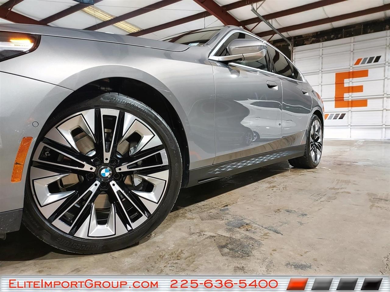 BMW 5 Series 530i Sedan 2025