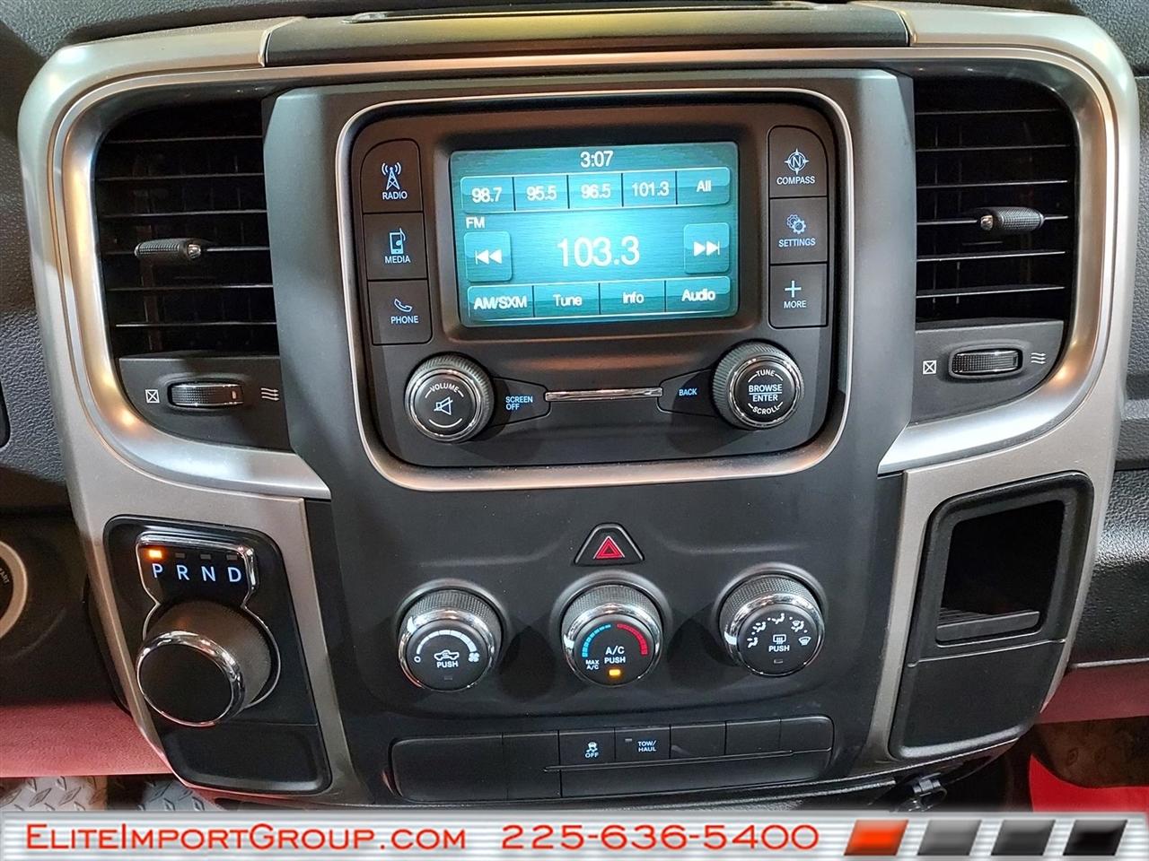 RAM 1500 Classic SLT 4x2 Crew Cab 6'4" Box 2020