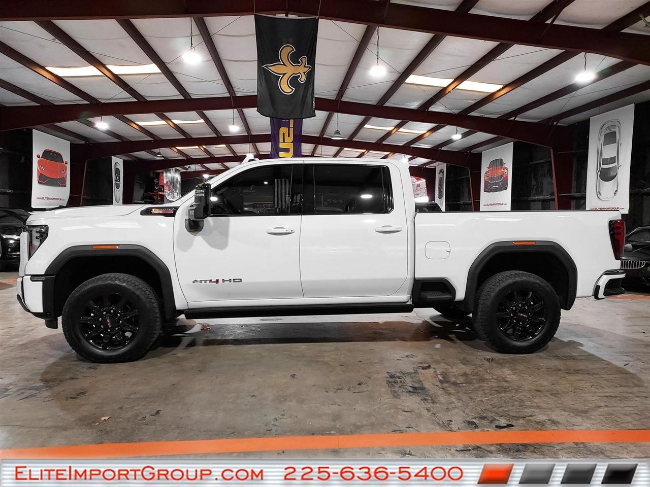 GMC Sierra 2500HD 4WD Crew Cab 159" AT4 2024