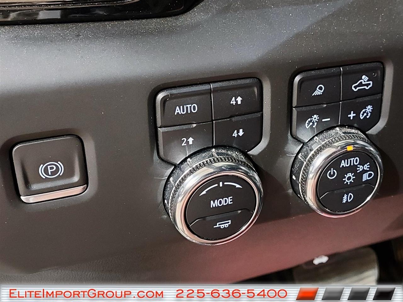 GMC Sierra 2500HD 4WD Crew Cab 159" AT4 2024