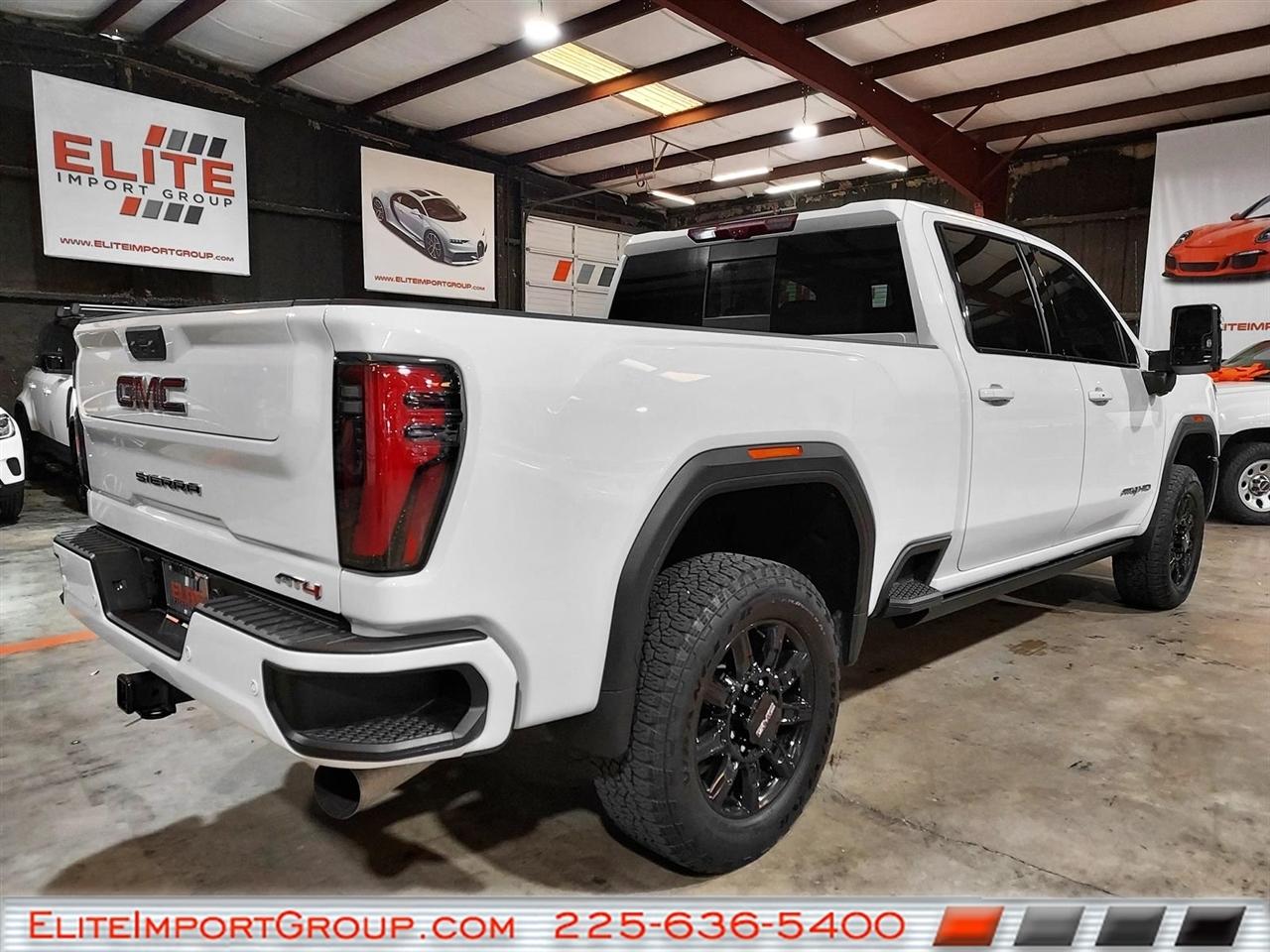 GMC Sierra 2500HD 4WD Crew Cab 159" AT4 2024