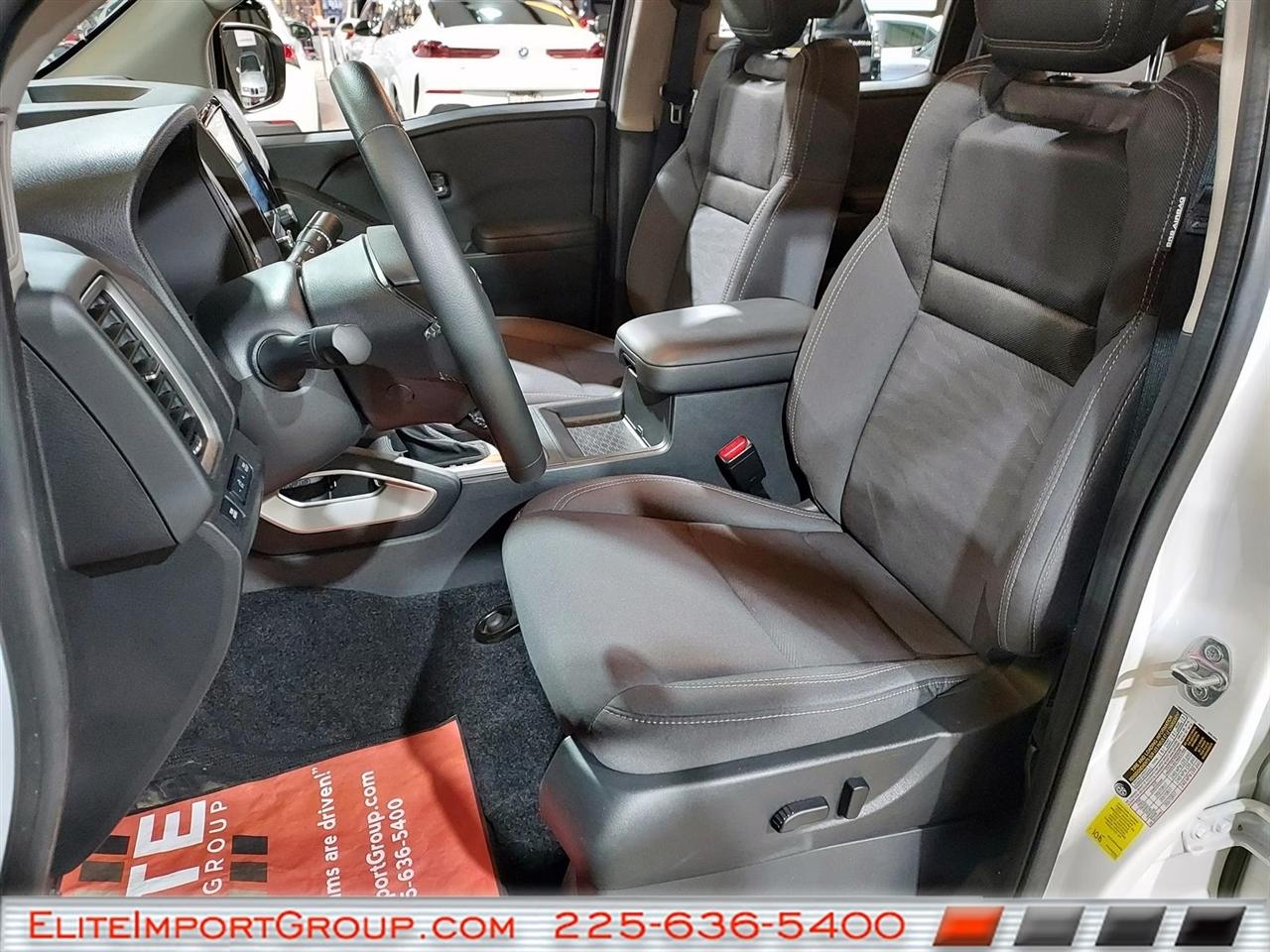 Nissan Frontier Crew Cab 4x4 SV 2024