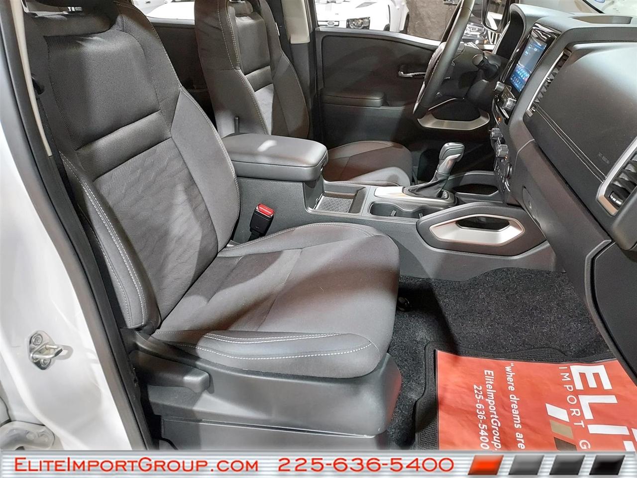 Nissan Frontier Crew Cab 4x4 SV 2024