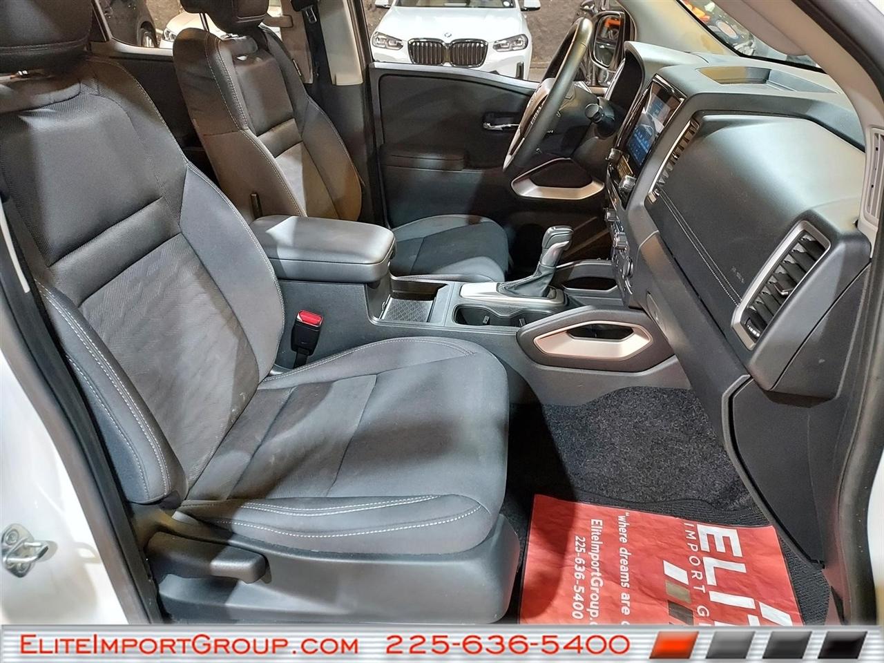 Nissan Frontier Crew Cab 4x4 SV 2024