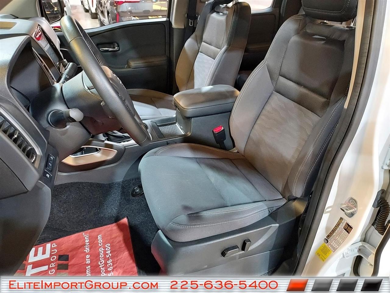 Nissan Frontier Crew Cab 4x4 SV 2024