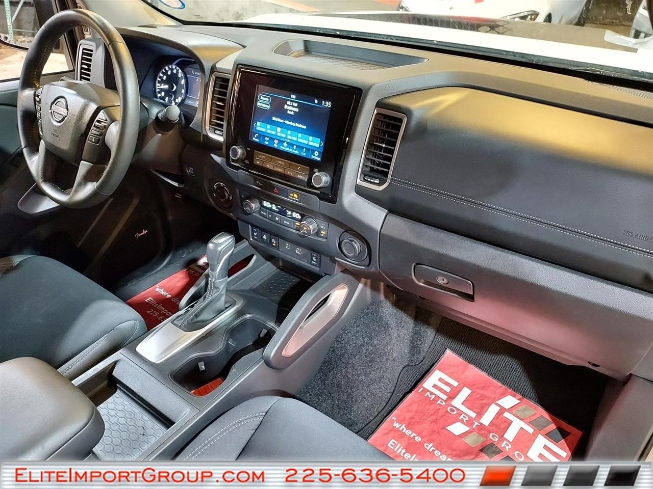Nissan Frontier Crew Cab 4x4 SV 2024