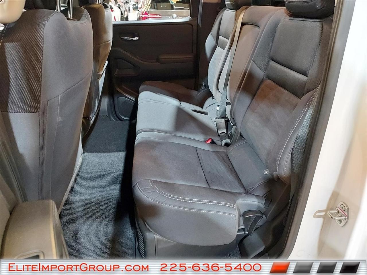 Nissan Frontier Crew Cab 4x4 SV 2024