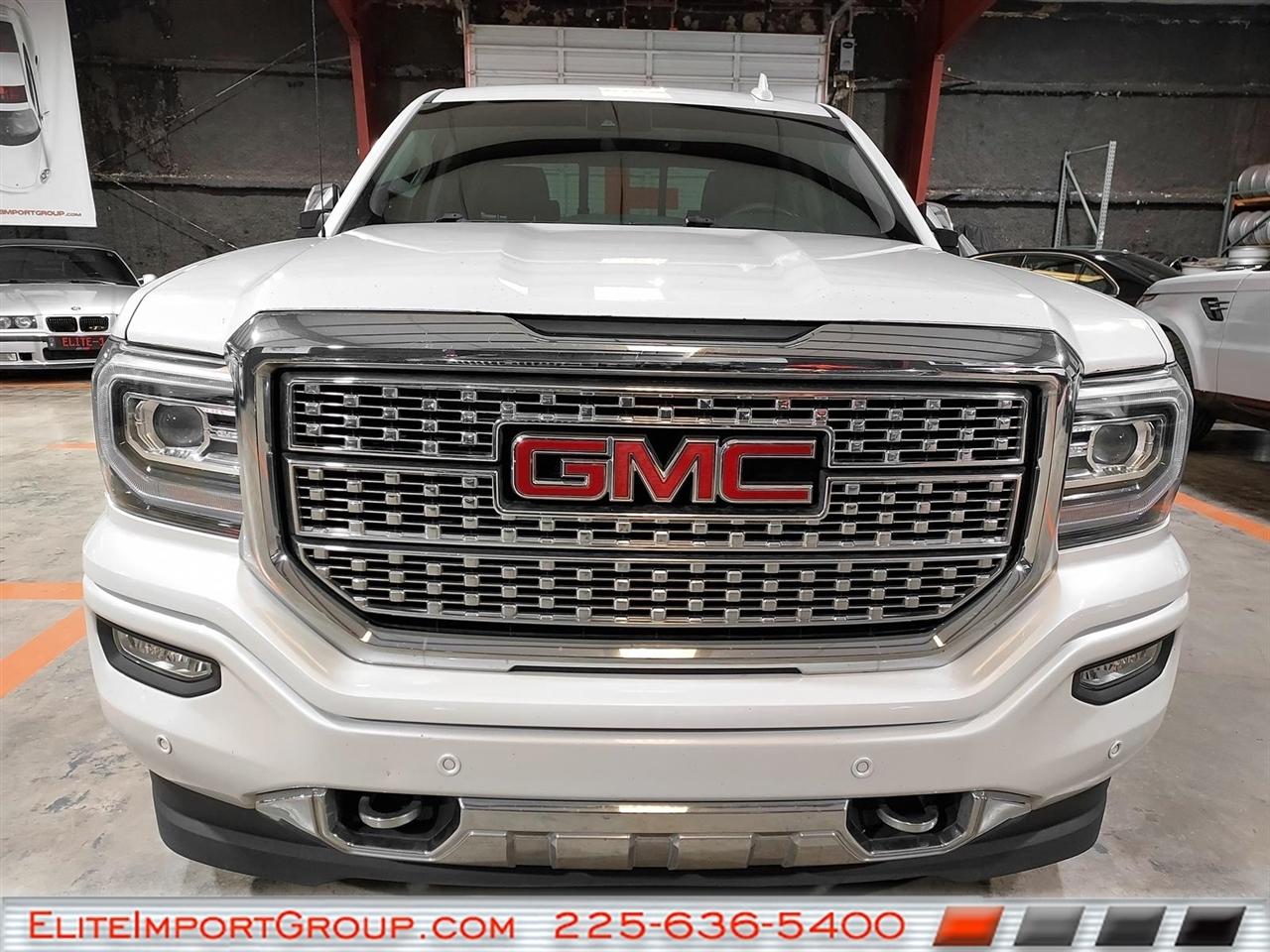 GMC Sierra 1500 4WD Crew Cab 143.5" Denali 2017