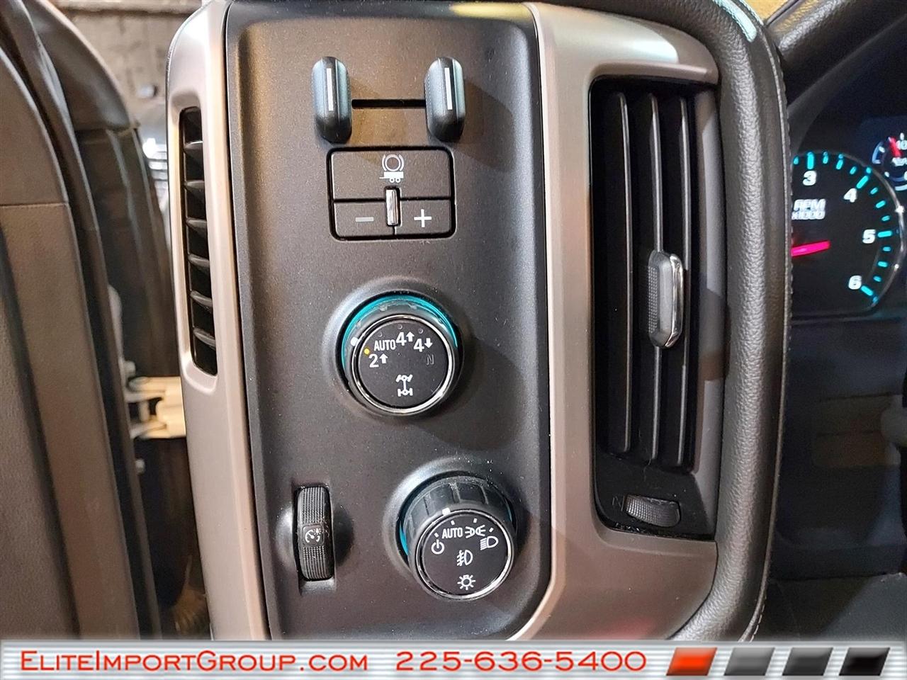 GMC Sierra 1500 4WD Crew Cab 143.5" Denali 2017