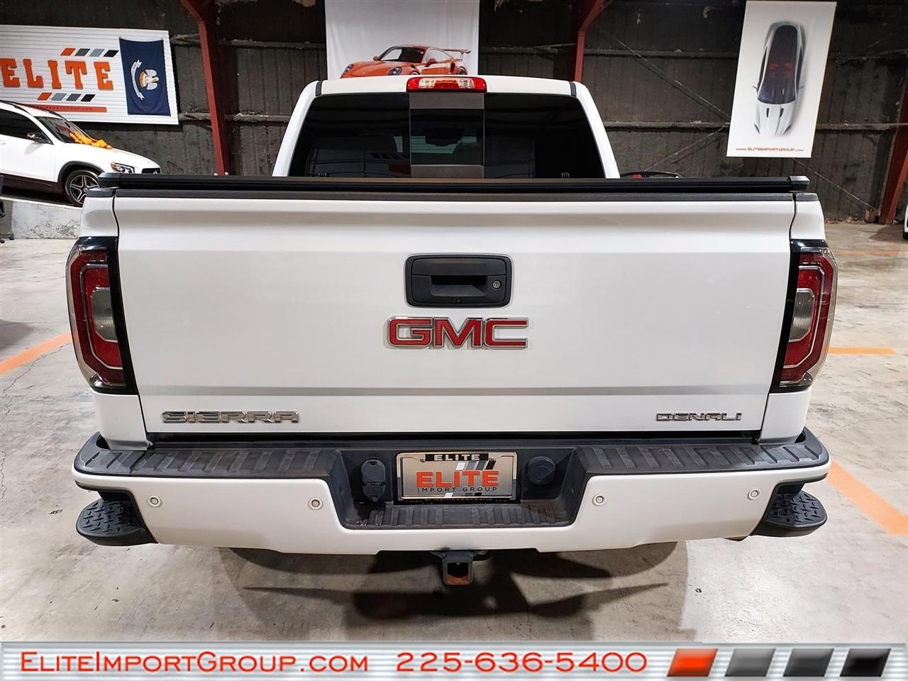 GMC Sierra 1500 4WD Crew Cab 143.5" Denali 2017