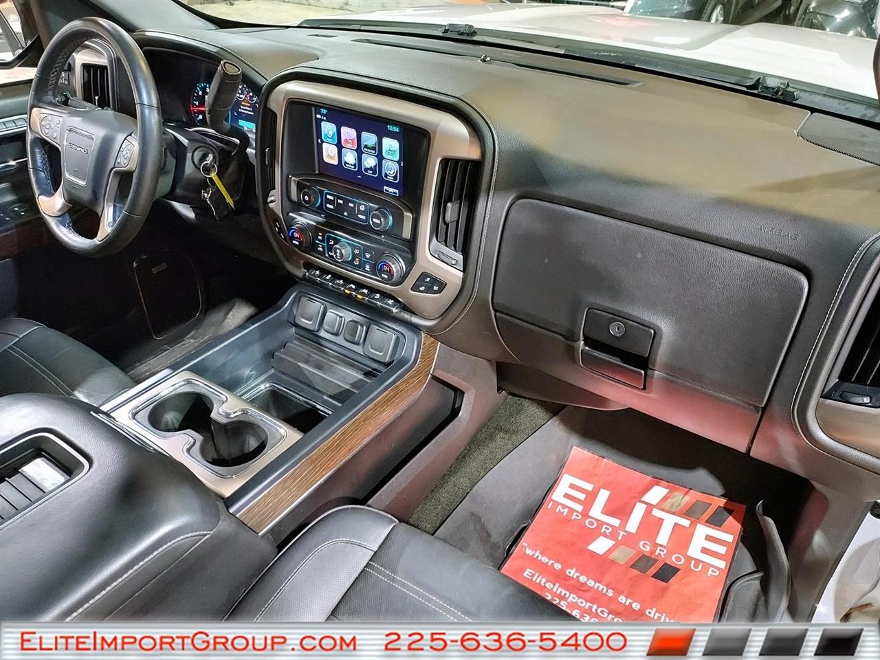 GMC Sierra 1500 4WD Crew Cab 143.5" Denali 2017