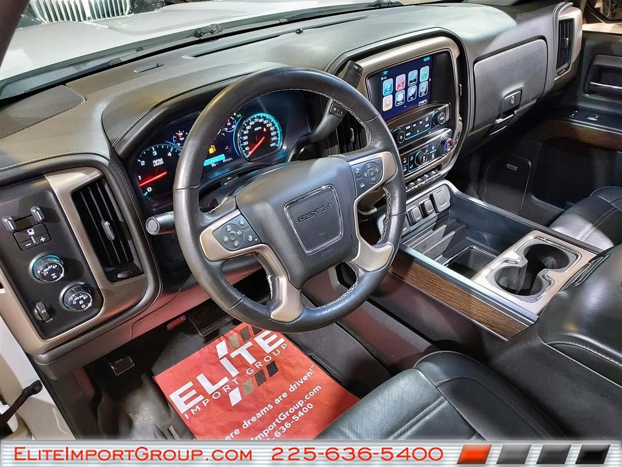 GMC Sierra 1500 4WD Crew Cab 143.5" Denali 2017