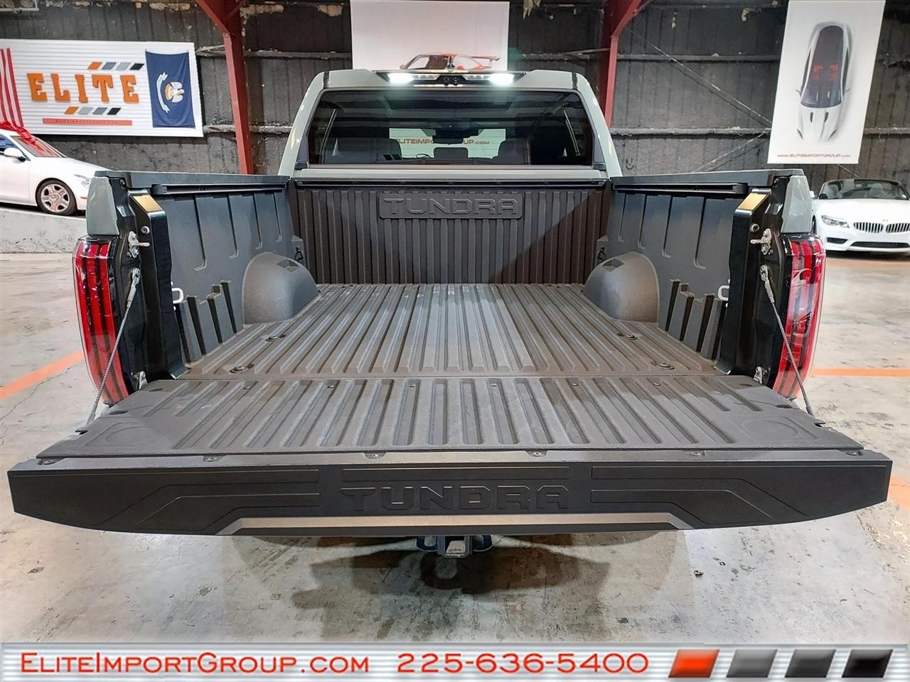 Toyota Tundra 4WD Platinum CrewMax 5.5' Bed (Natl) 2024