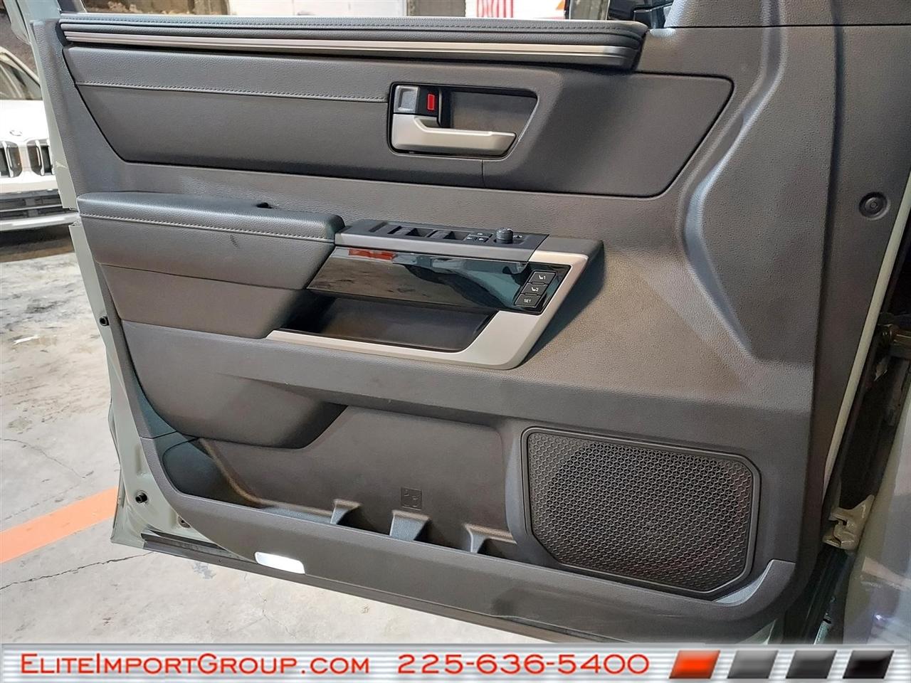 Toyota Tundra 4WD Platinum CrewMax 5.5' Bed (Natl) 2024