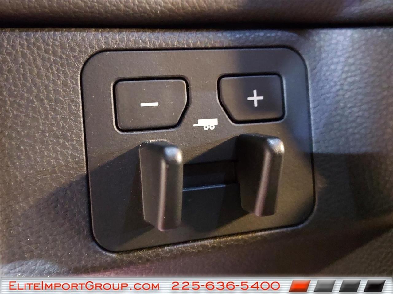 Toyota Tundra 4WD Limited CrewMax 5.5' Bed (Natl) 2023