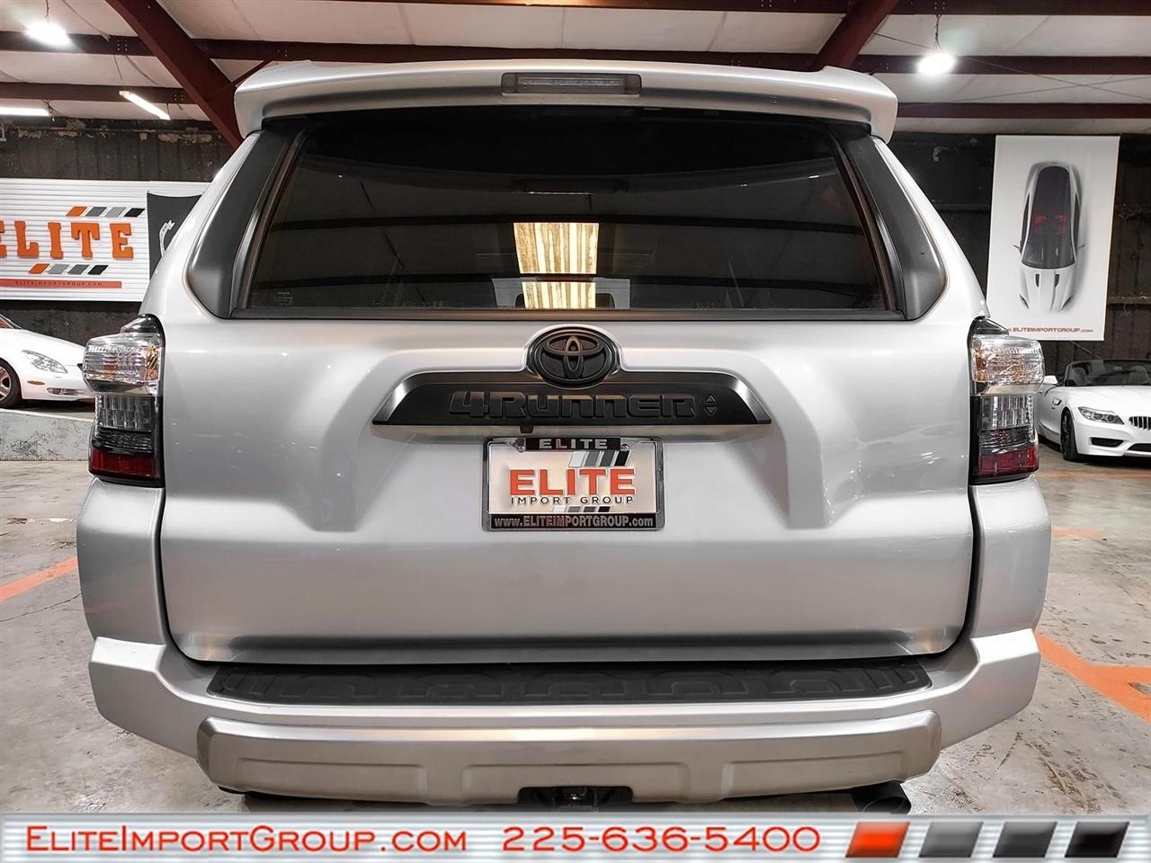 Toyota 4Runner TRD Off Road 4WD (Natl) 2024
