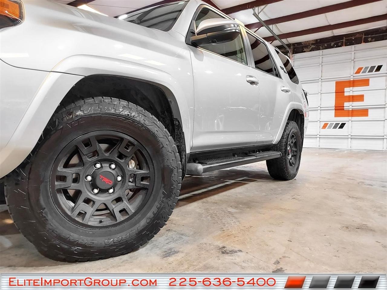Toyota 4Runner TRD Off Road 4WD (Natl) 2024