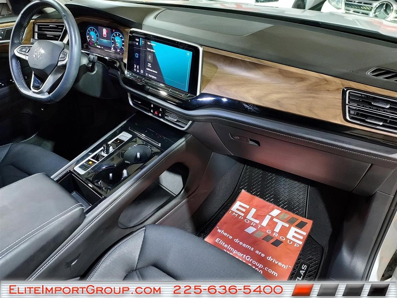 Volkswagen Atlas 2.0T SE w/Technology FWD 2024