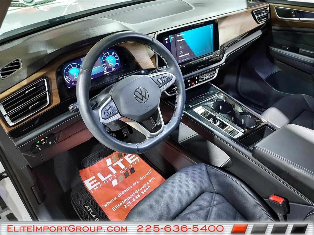 Volkswagen Atlas 2.0T SE w/Technology FWD 2024