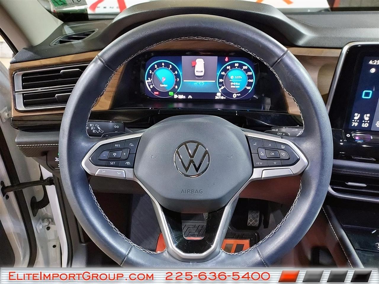 Volkswagen Atlas 2.0T SE w/Technology FWD 2024