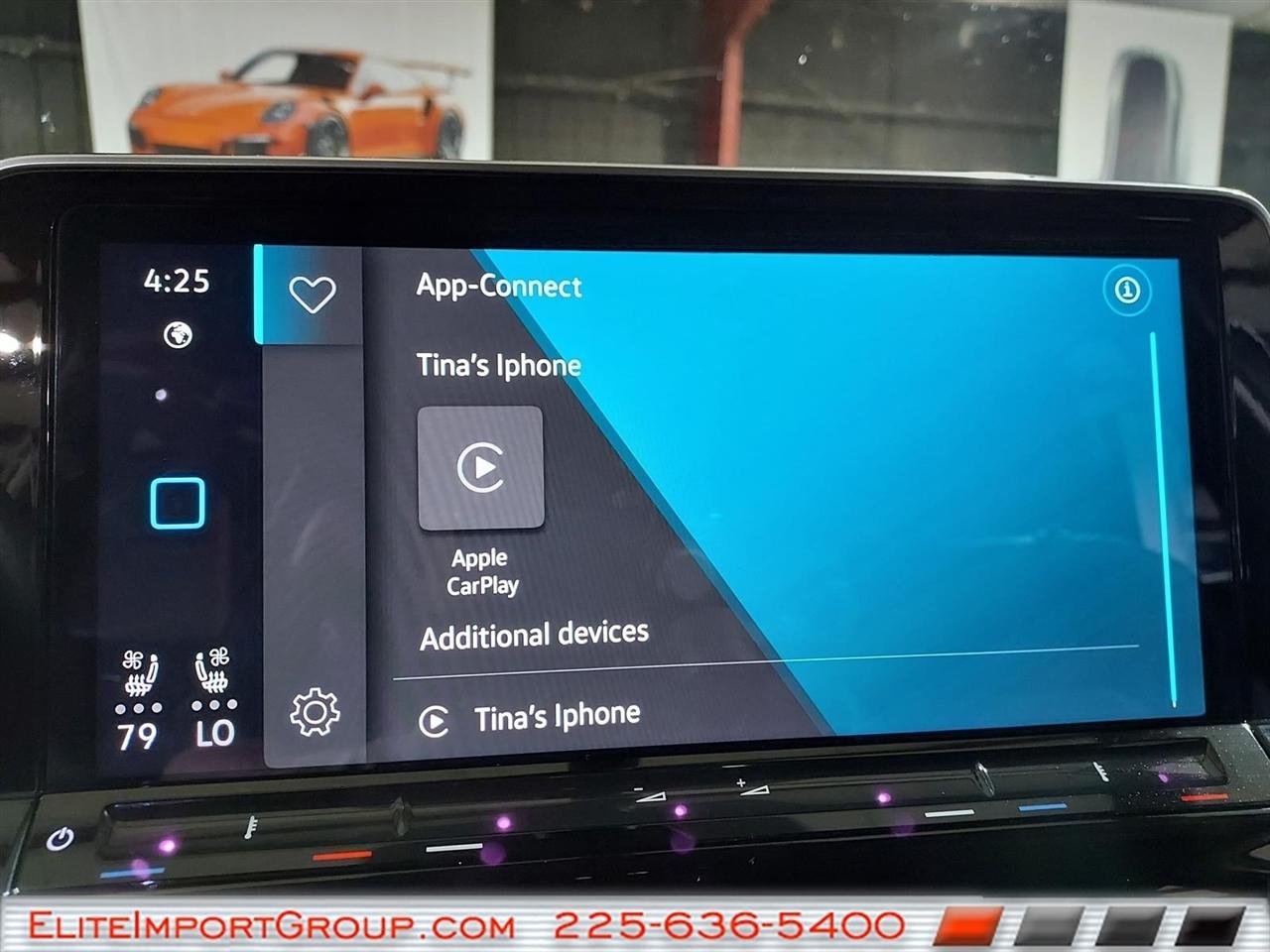 Volkswagen Atlas 2.0T SE w/Technology FWD 2024