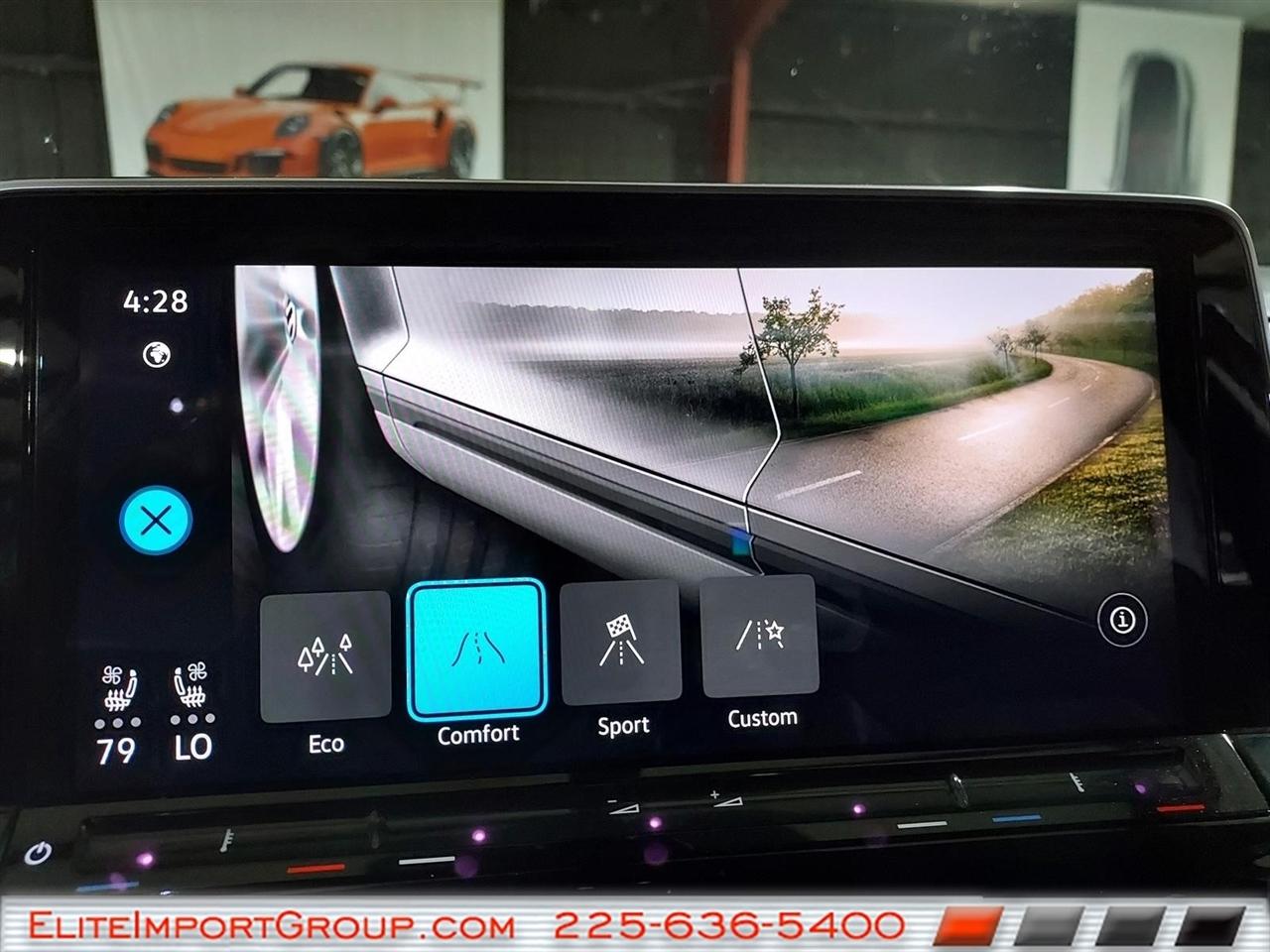 Volkswagen Atlas 2.0T SE w/Technology FWD 2024