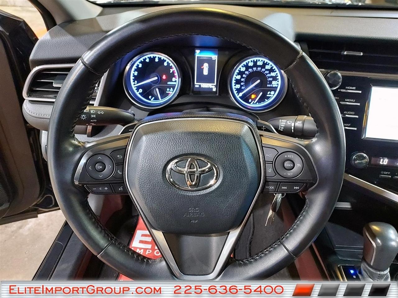 Toyota Camry SE Auto (Natl) 2020