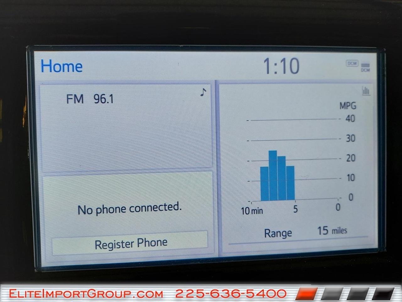 Toyota Camry SE Auto (Natl) 2020