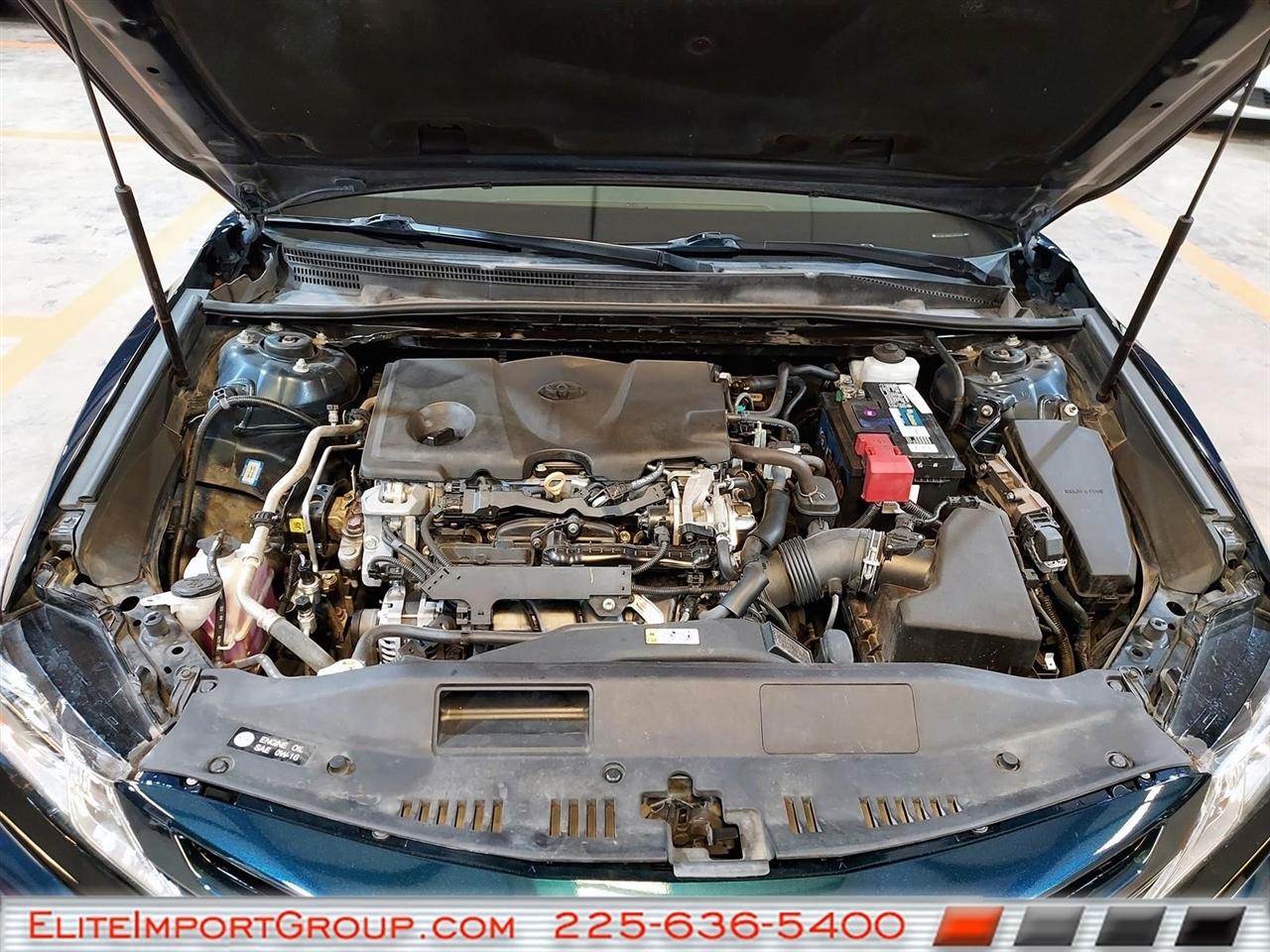 Toyota Camry SE Auto (Natl) 2020