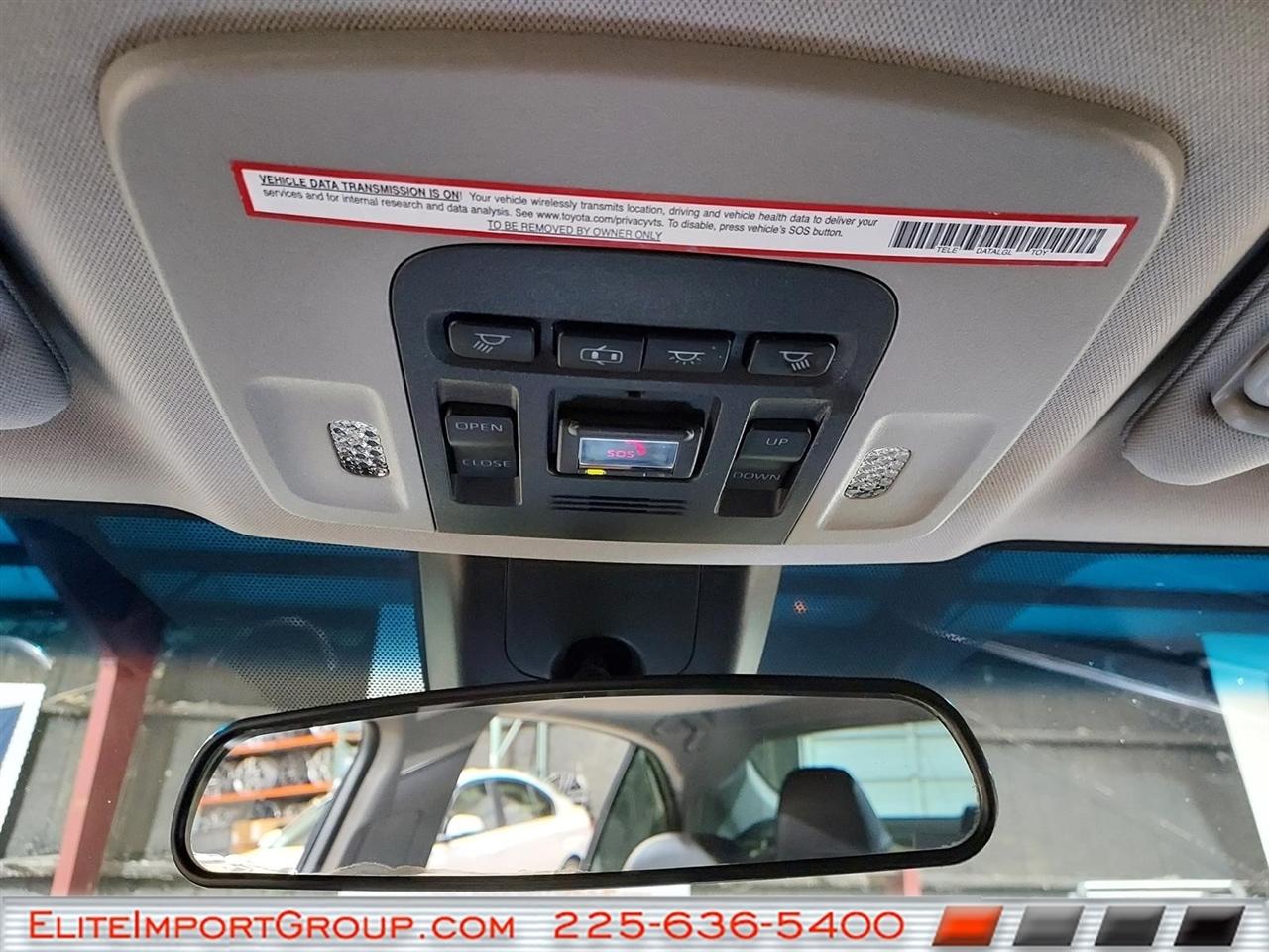Toyota Camry SE Auto (Natl) 2020