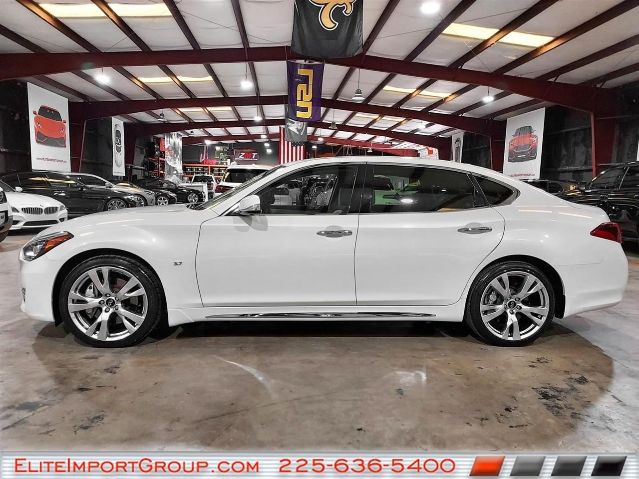 Infiniti Q70L 3.7 LUXE RWD 2019
