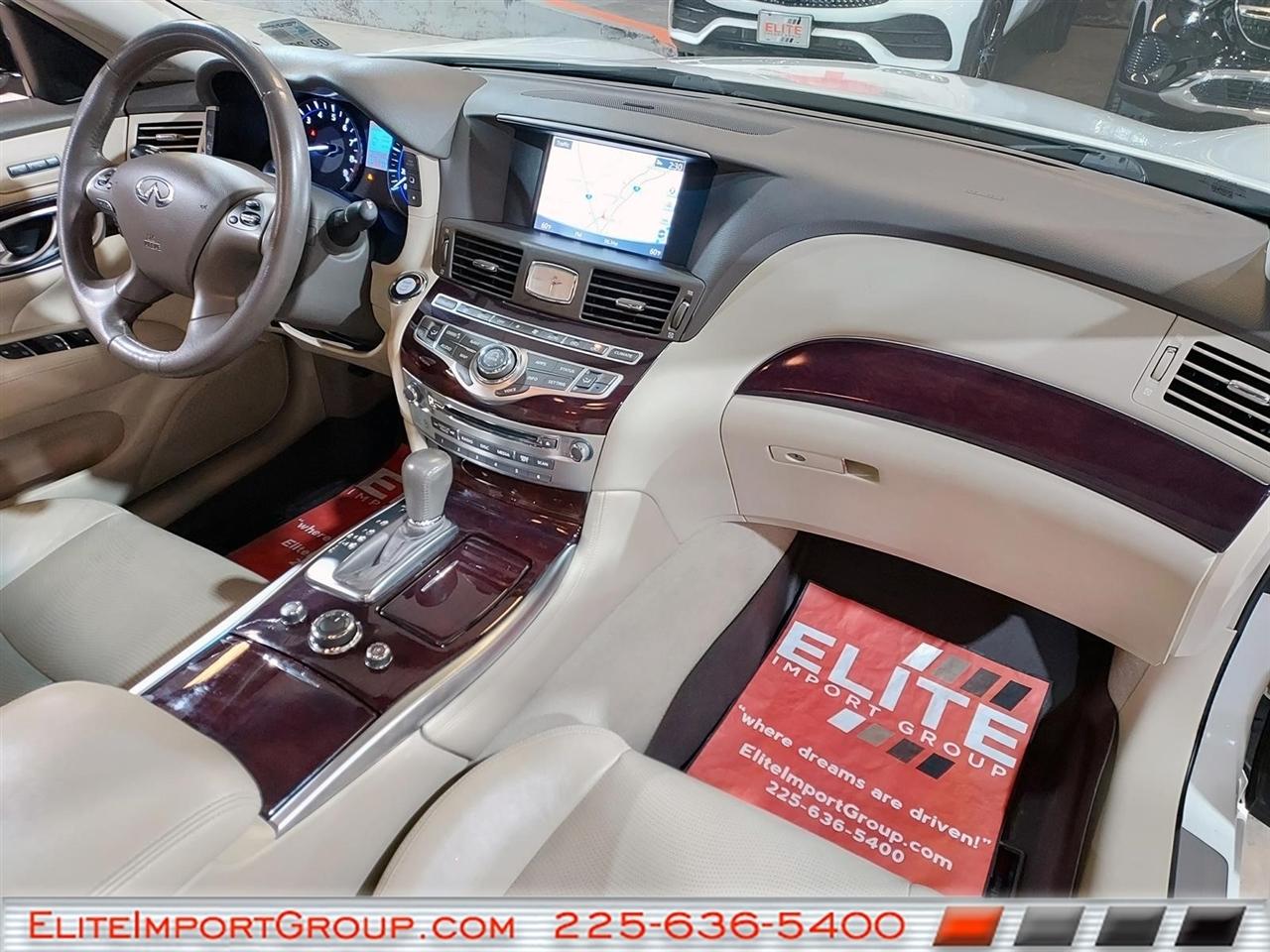 Infiniti Q70L 3.7 LUXE RWD 2019