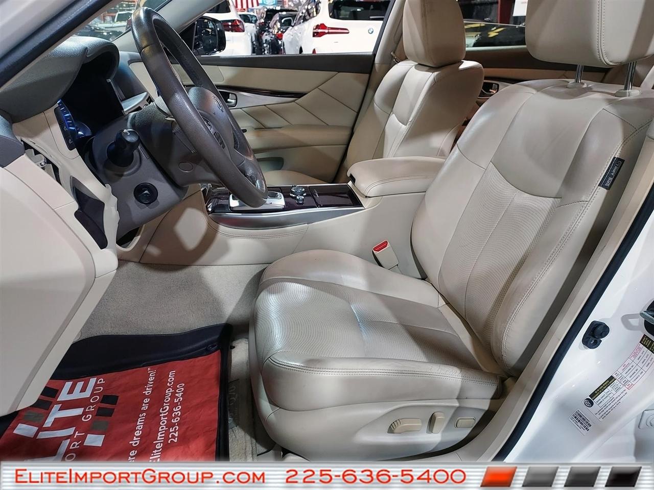 Infiniti Q70L 3.7 LUXE RWD 2019