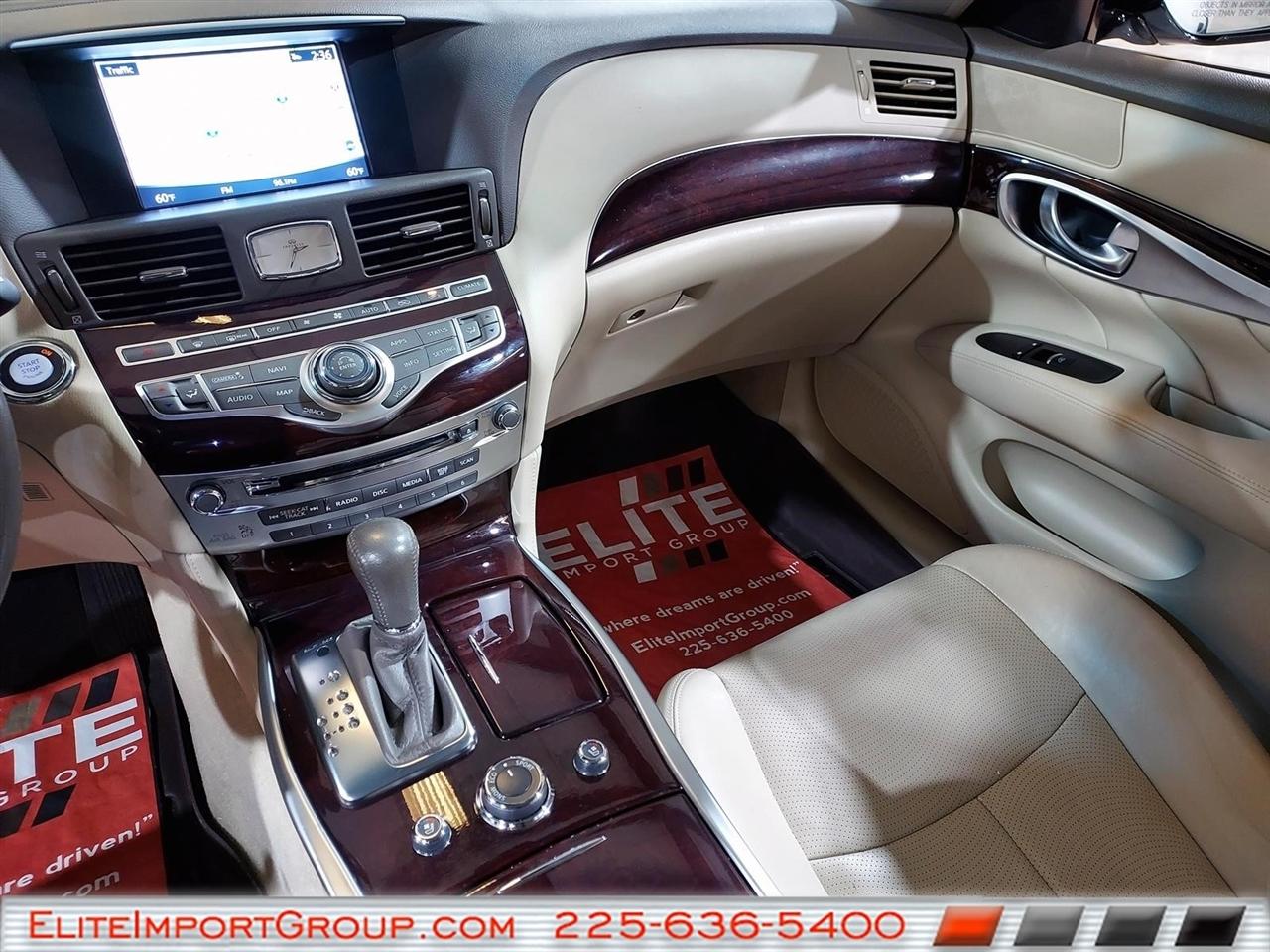 Infiniti Q70L 3.7 LUXE RWD 2019