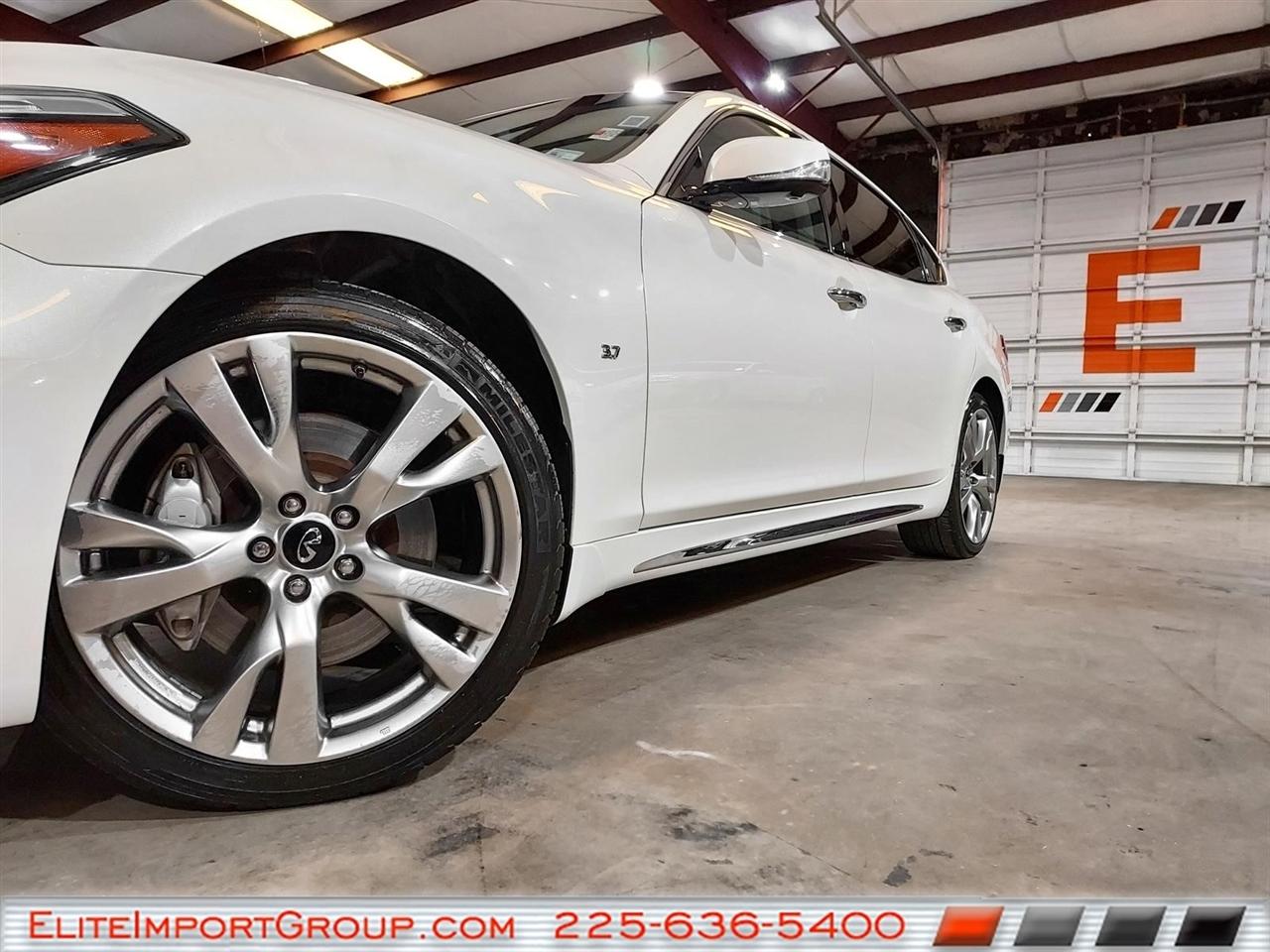 Infiniti Q70L 3.7 LUXE RWD 2019