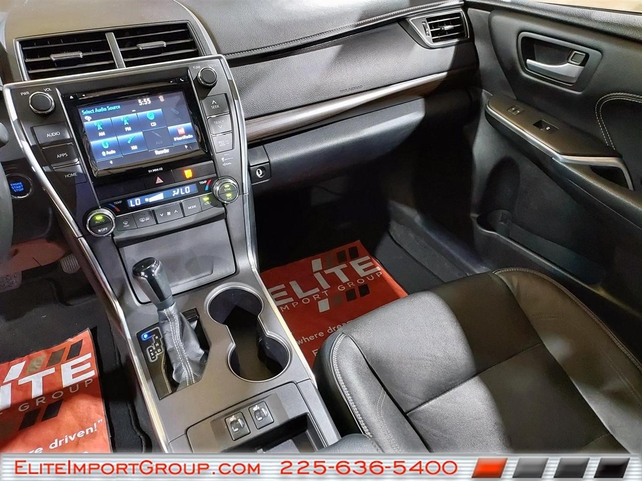 Toyota Camry 4dr Sdn I4 Auto SE w/Special Edition Pkg (Natl) 2016
