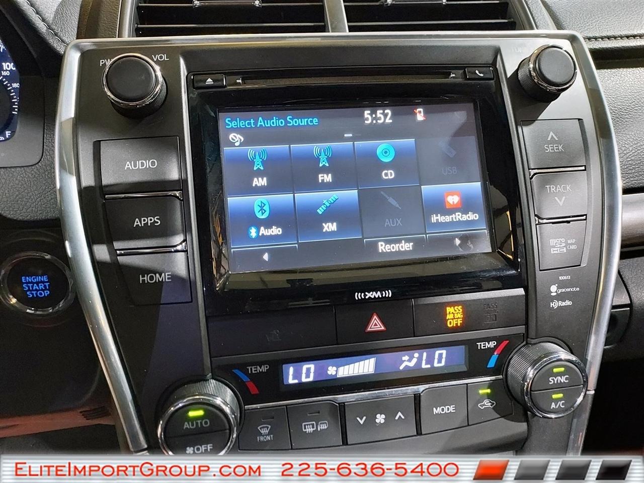 Toyota Camry 4dr Sdn I4 Auto SE w/Special Edition Pkg (Natl) 2016