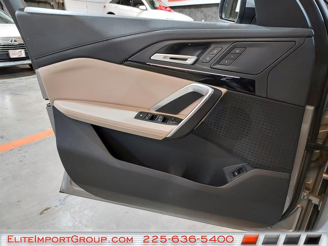 BMW X1 xDrive28i Sports Activity Vehicle 2025