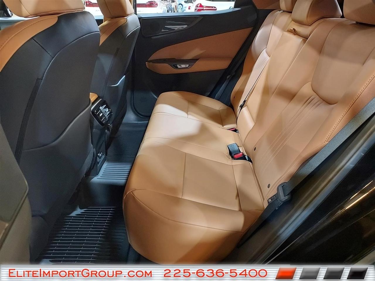 Lexus NX NX 250 Premium FWD 2024