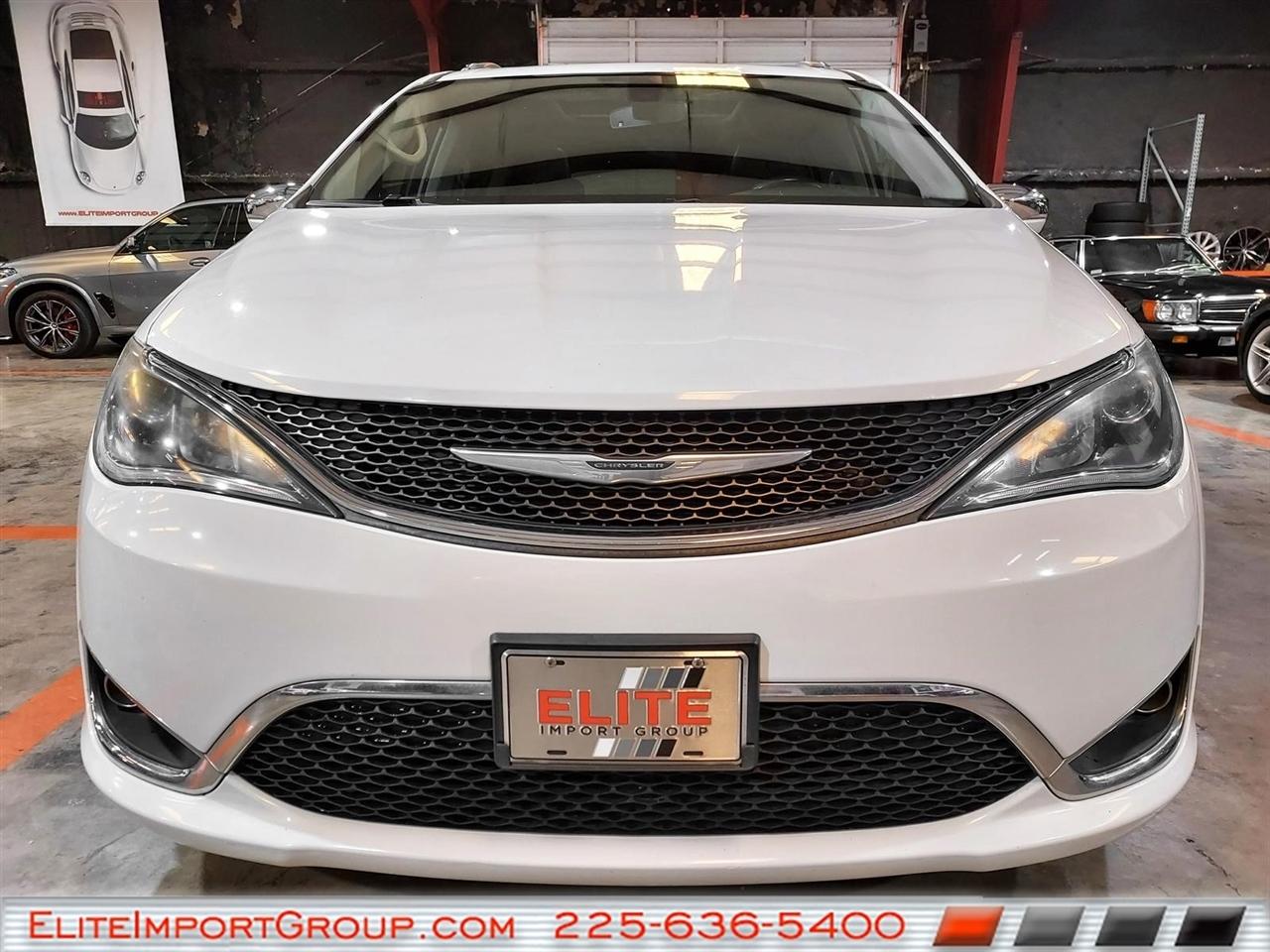 Chrysler Pacifica Limited FWD 2019