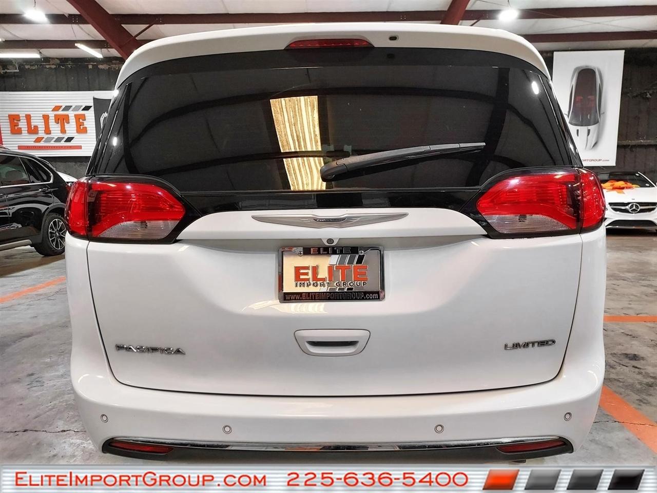 Chrysler Pacifica Limited FWD 2019