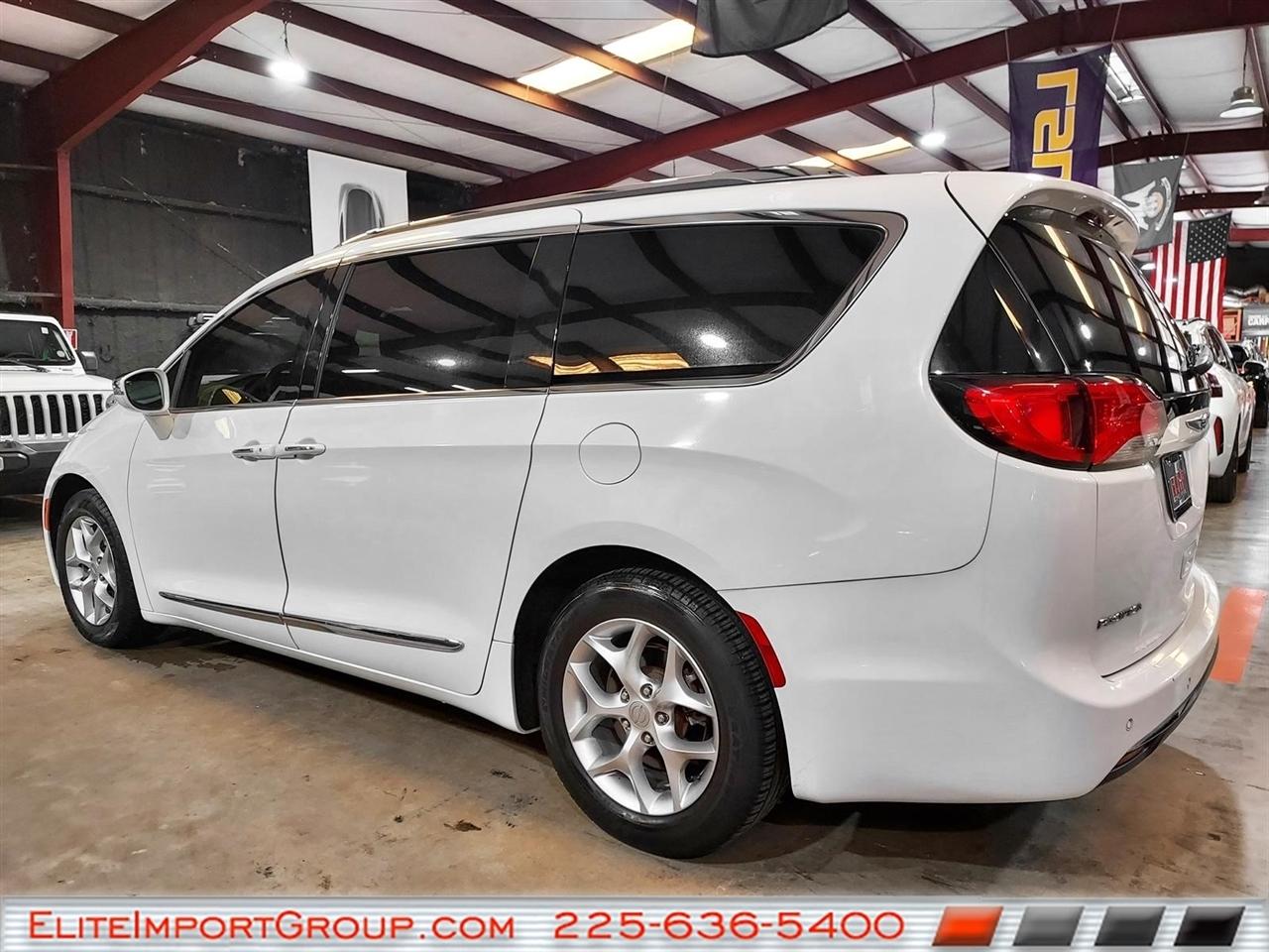 Chrysler Pacifica Limited FWD 2019