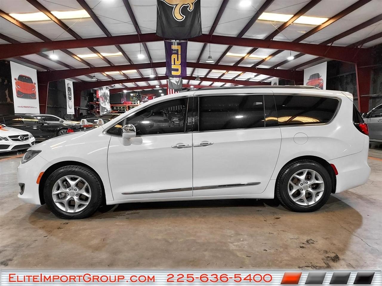 Chrysler Pacifica Limited FWD 2019